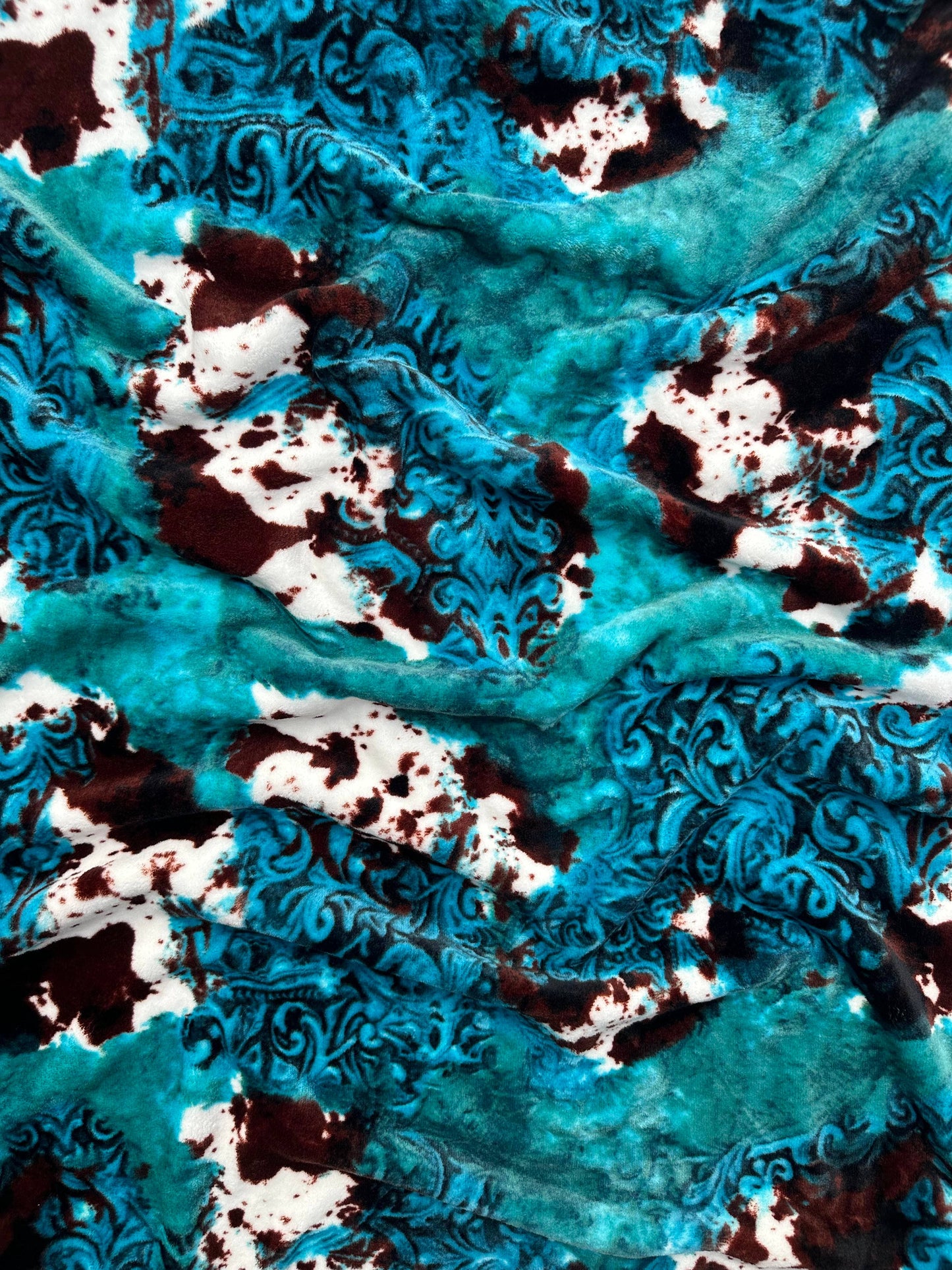 Twin Teal Cow Print Lightweight Flannel Blanket - 60" x 80"