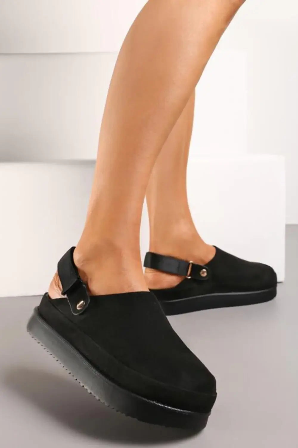Women's Chunky Sling back Closed Toe Clogs