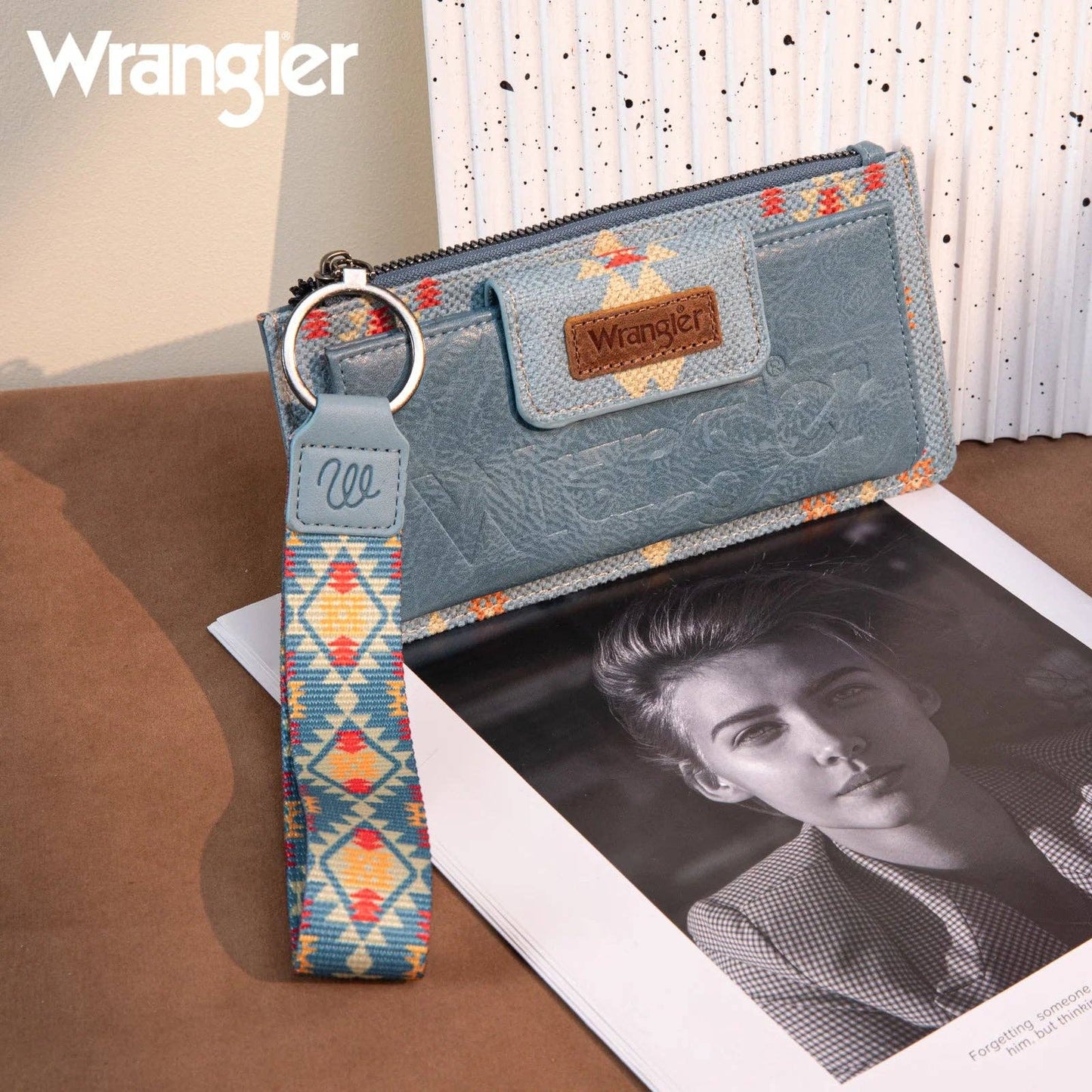 Wrangler Aztec Print Bi-Fold Wallet Wristlet *8 COLORS