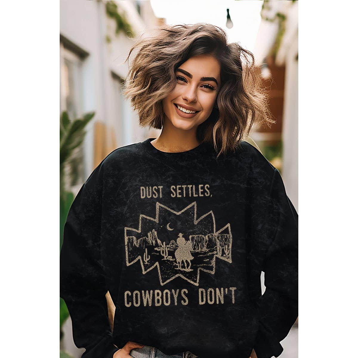 DUST SETTLES COWBOYS DON T MINERAL GRAPHIC SWEATWHIRTS