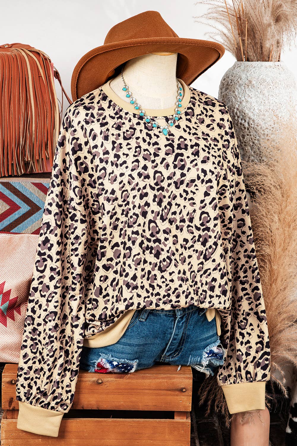 Fashion-W Western Leopard Crew Neck Sweatshirt