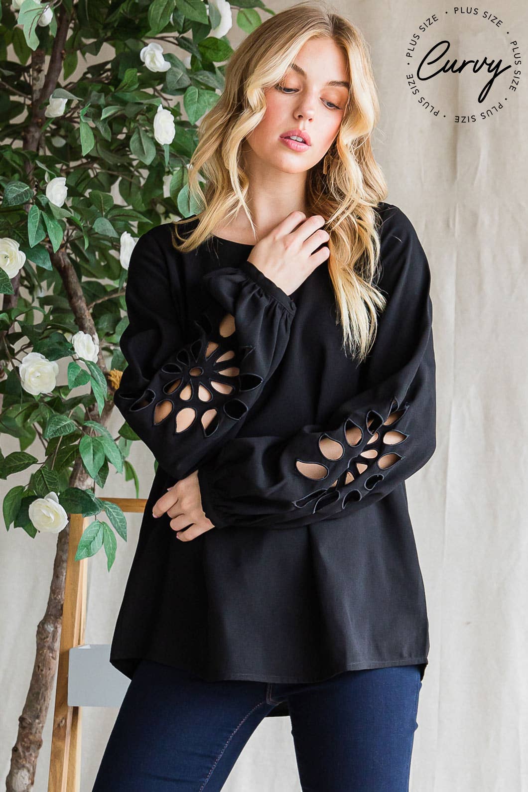 64599W_CURVY-Soft Woven Top W/ Embroidery Detailed Sleeve