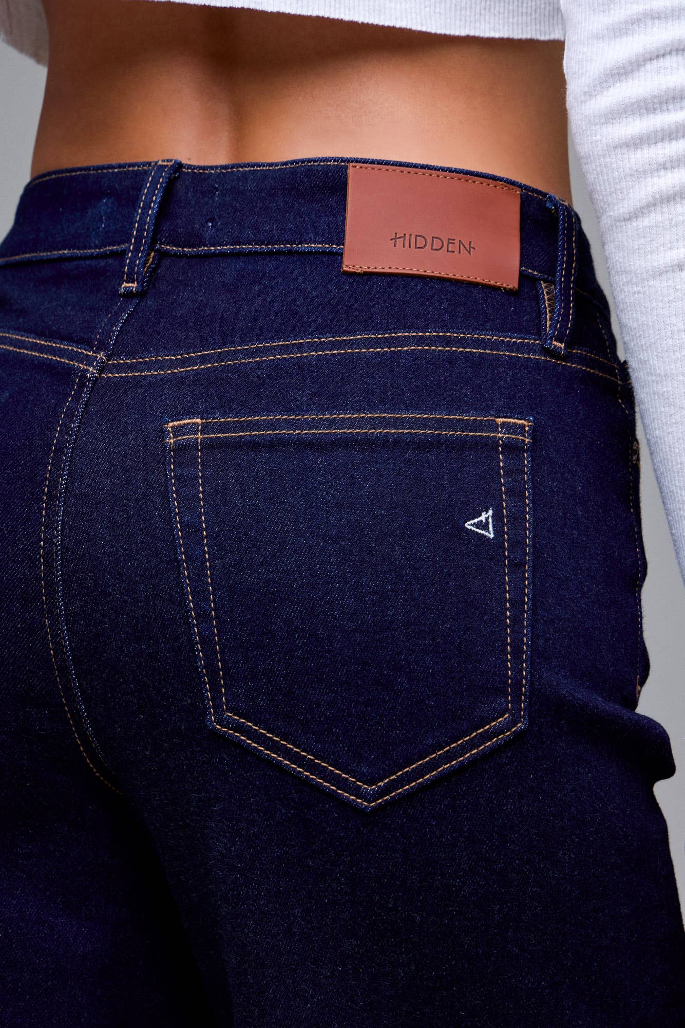Rinse Wash Cuffed 28" Inseam Wide leg