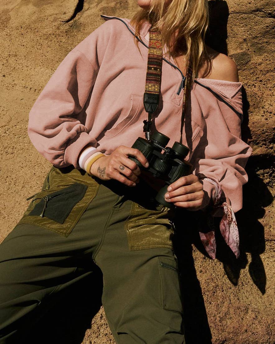 Ladies Long Sleeves Zip Collar Pocket Hoodie EWQD