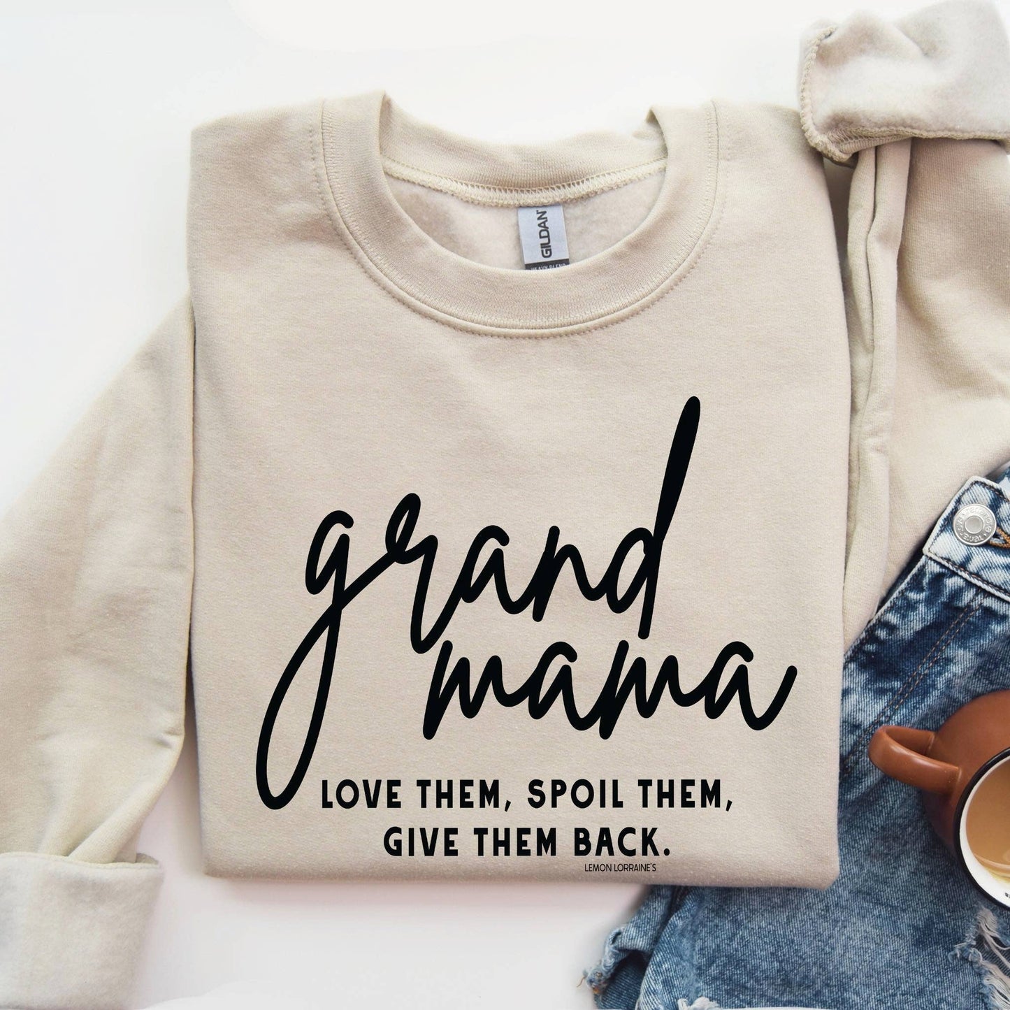 GRAND MAMA - Crewneck Sweatshirt 