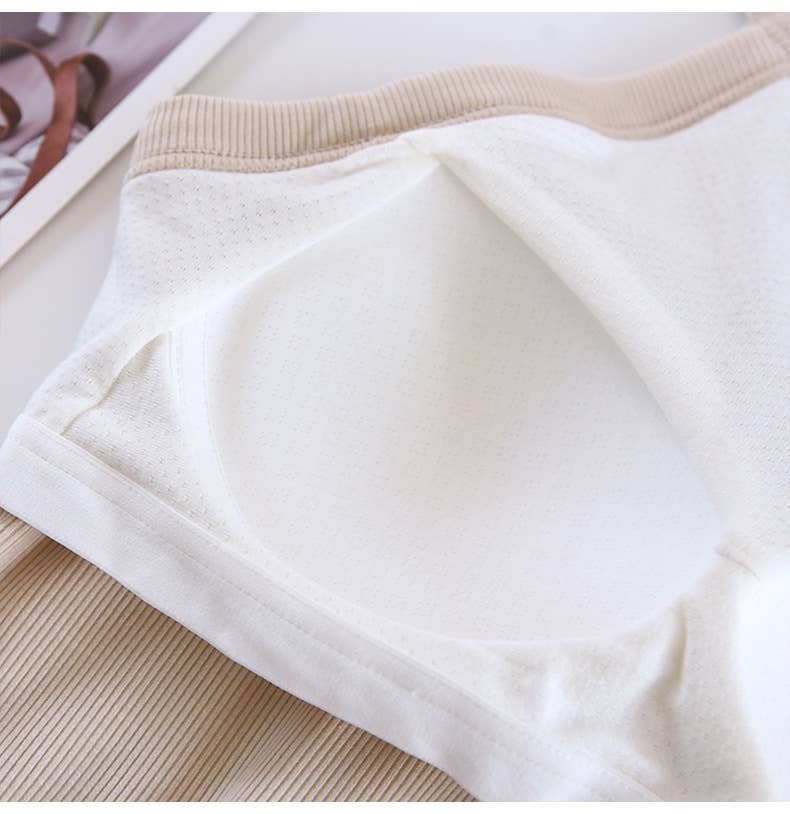 Laid back halter neck rib knit built-in bra tank top