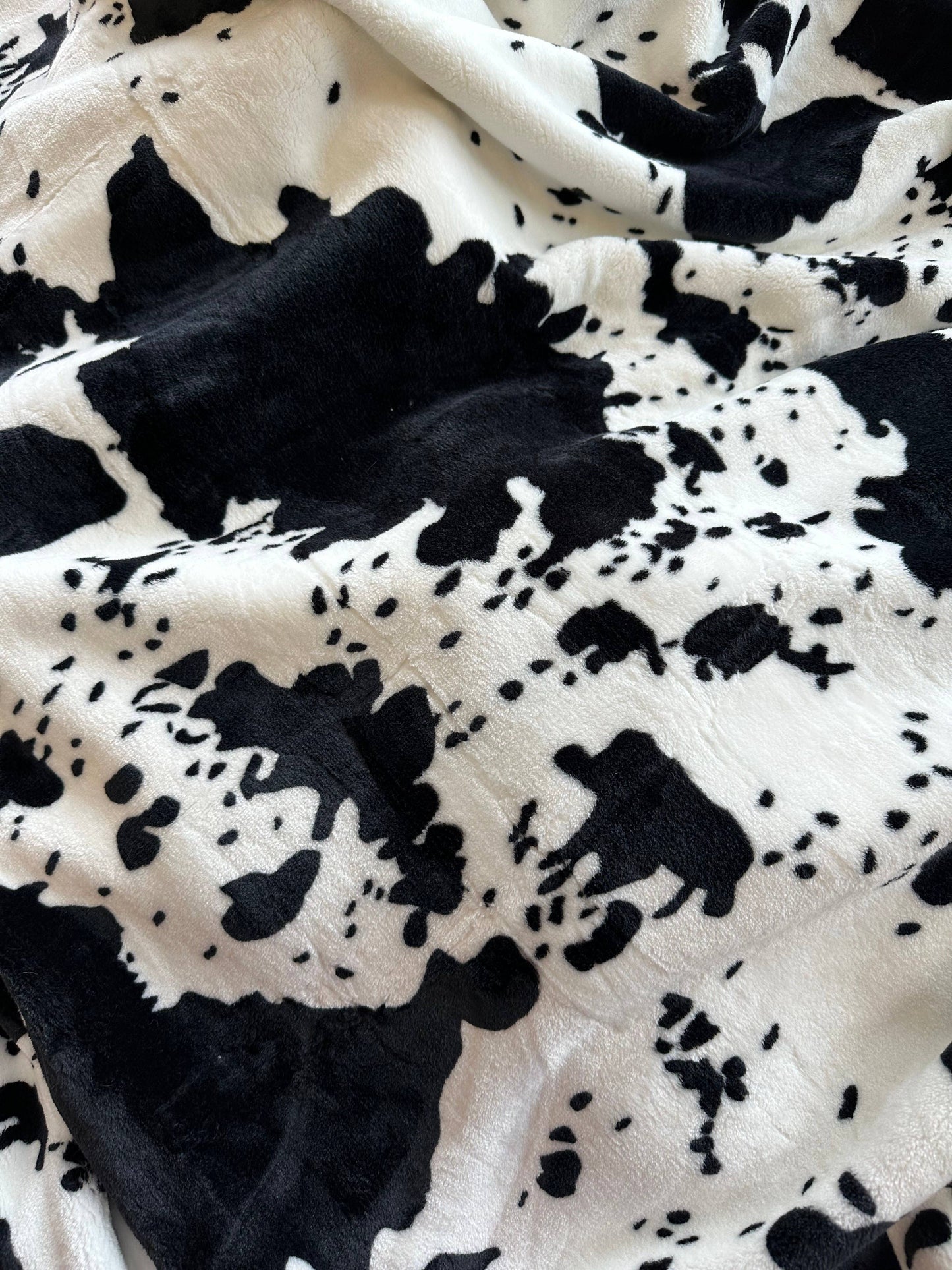 Black & White Cow Print Super Soft Plush Blanket