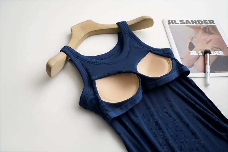 Essential Basic Rib Soft tank top w built in bra