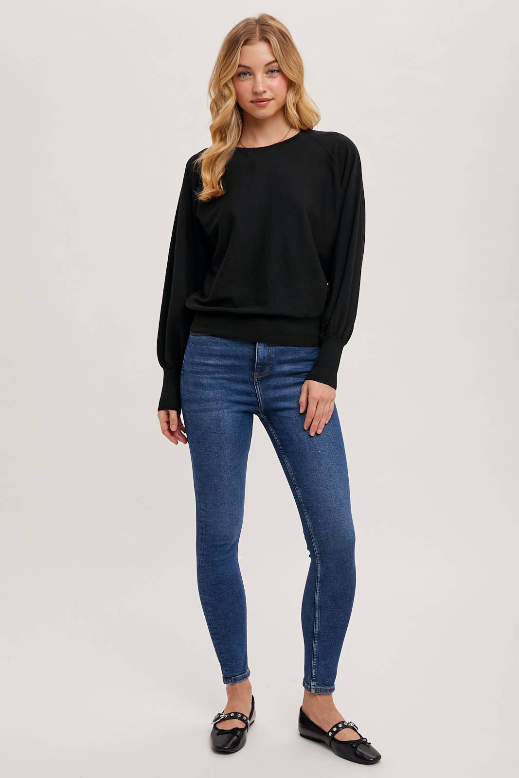 LIGHTWEIGHT KNIT SWEATER PULLOVER