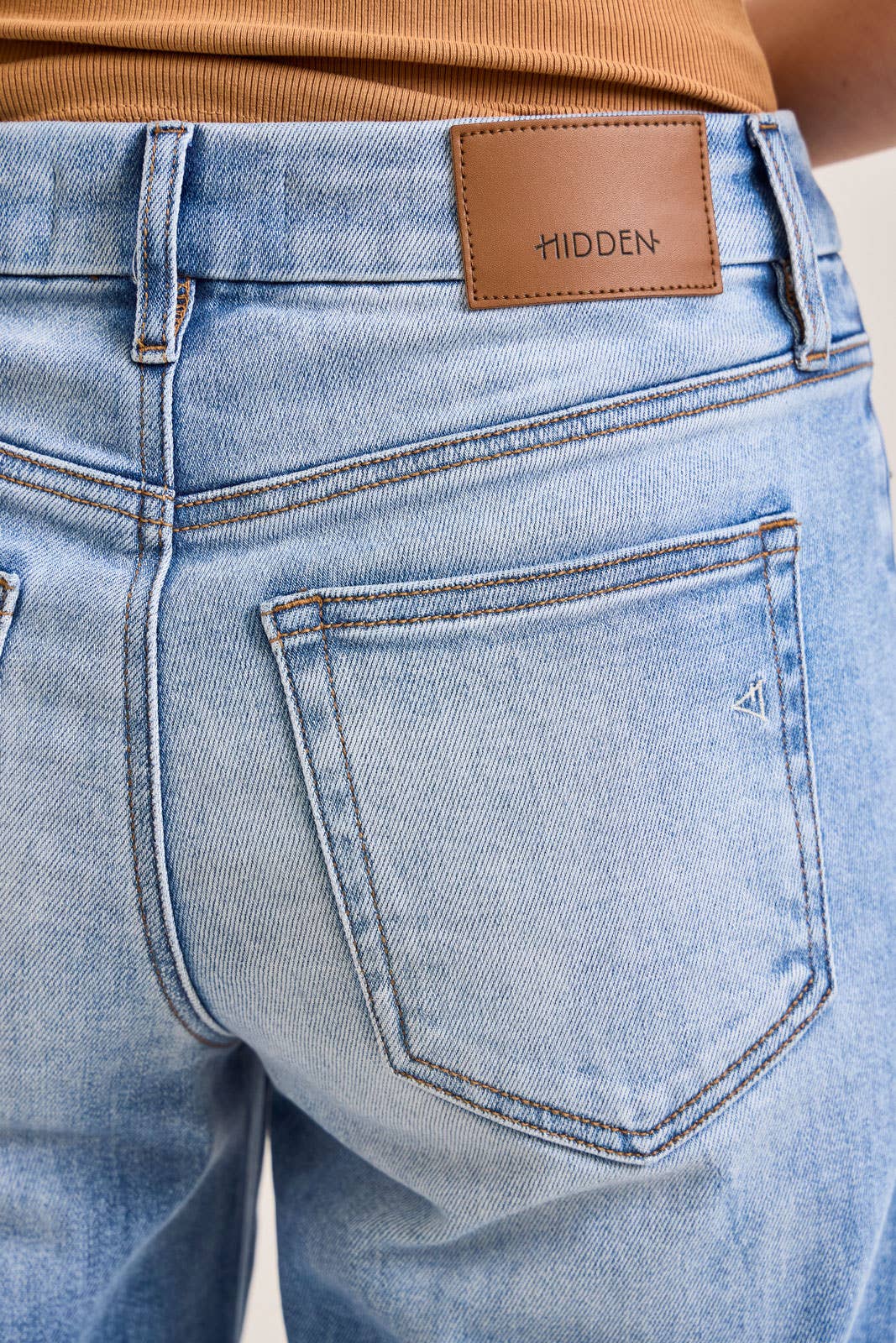 MOM JEANS