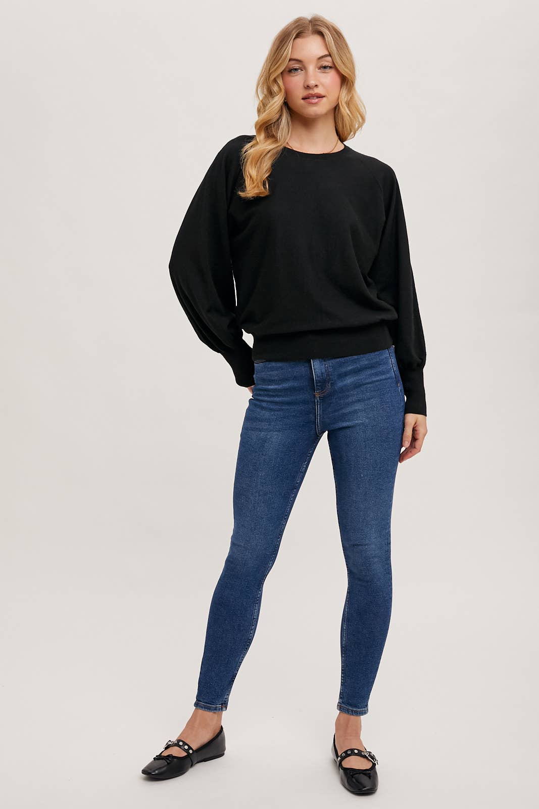 LIGHTWEIGHT KNIT SWEATER PULLOVER