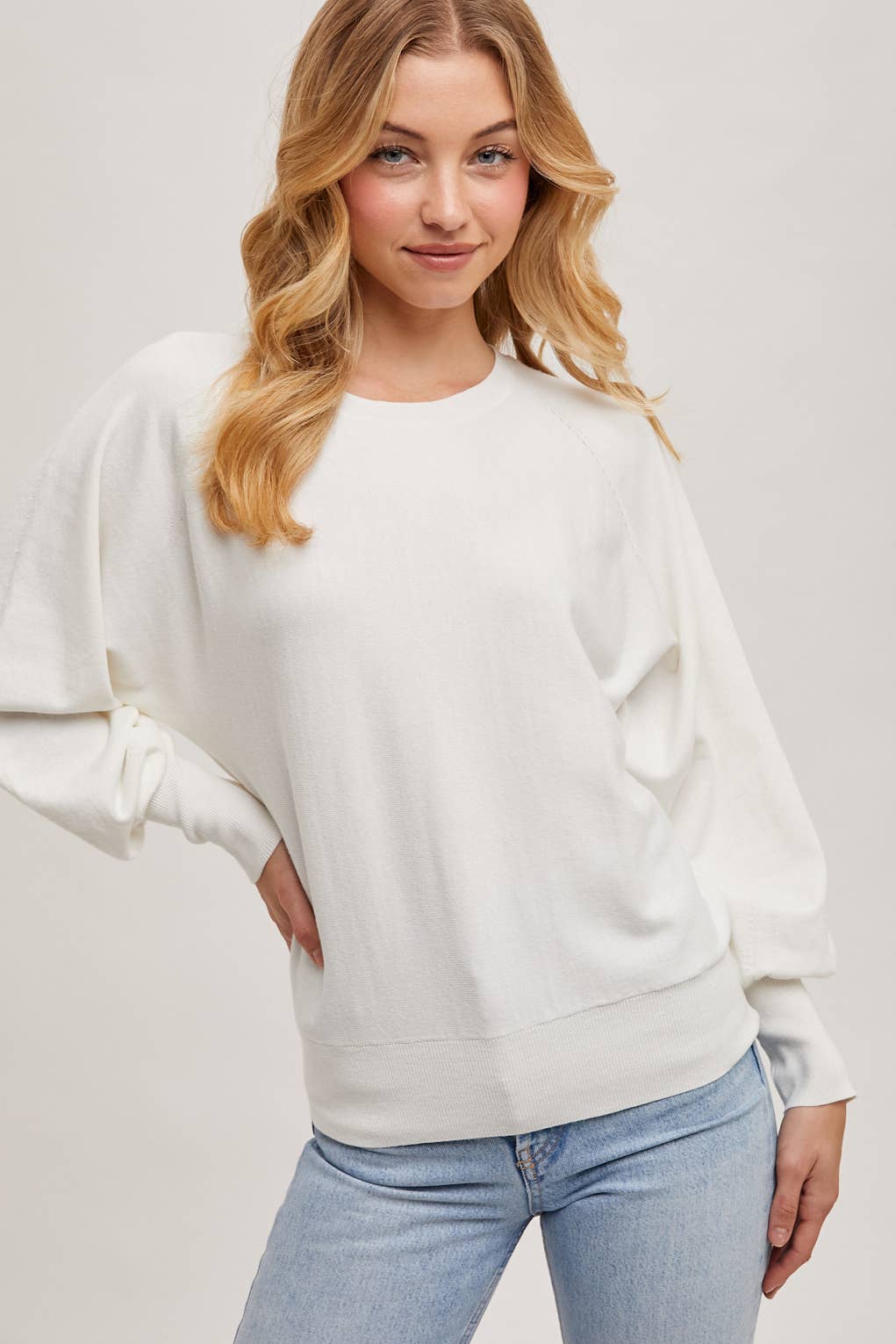 LIGHTWEIGHT KNIT SWEATER PULLOVER