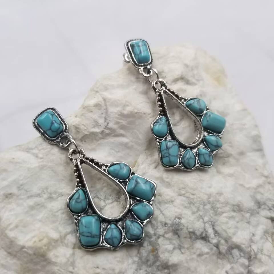 Glamorous Natural Stone Turquoise Dangle Earrings