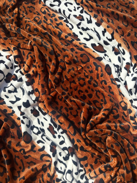 Leopard Super Plush Soft Queen Size Mid-Weight Blanket