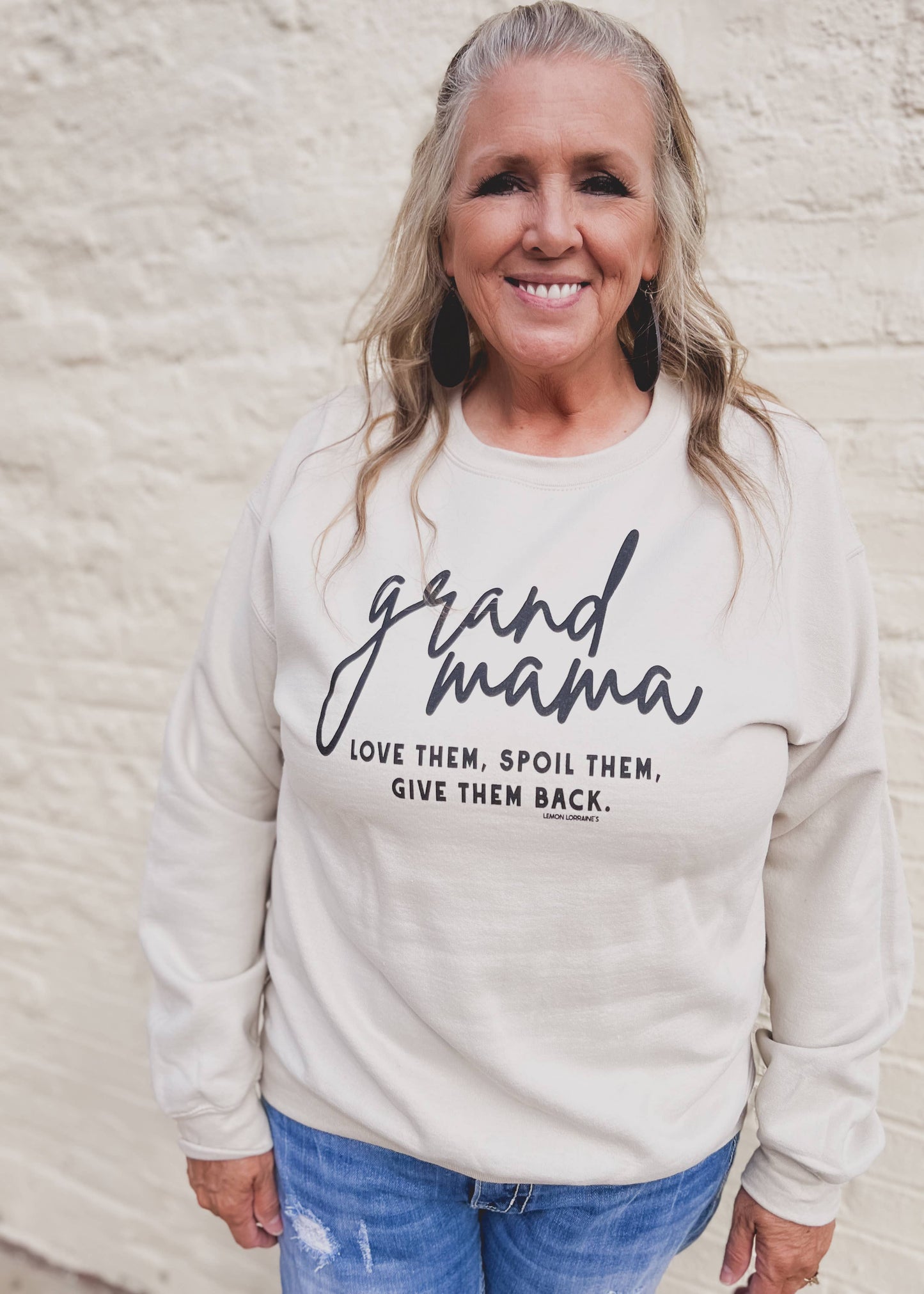 GRAND MAMA - Crewneck Sweatshirt 