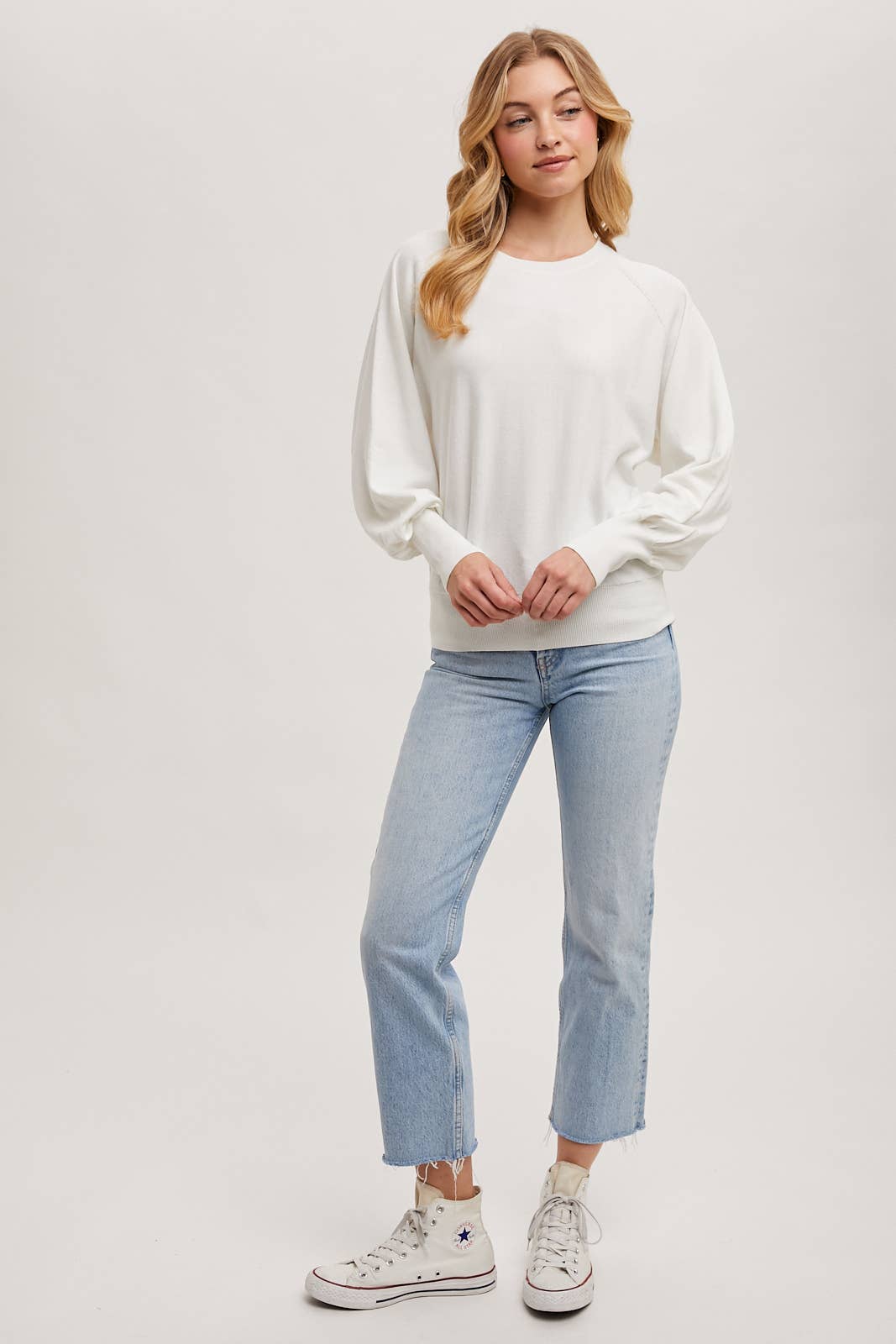 LIGHTWEIGHT KNIT SWEATER PULLOVER