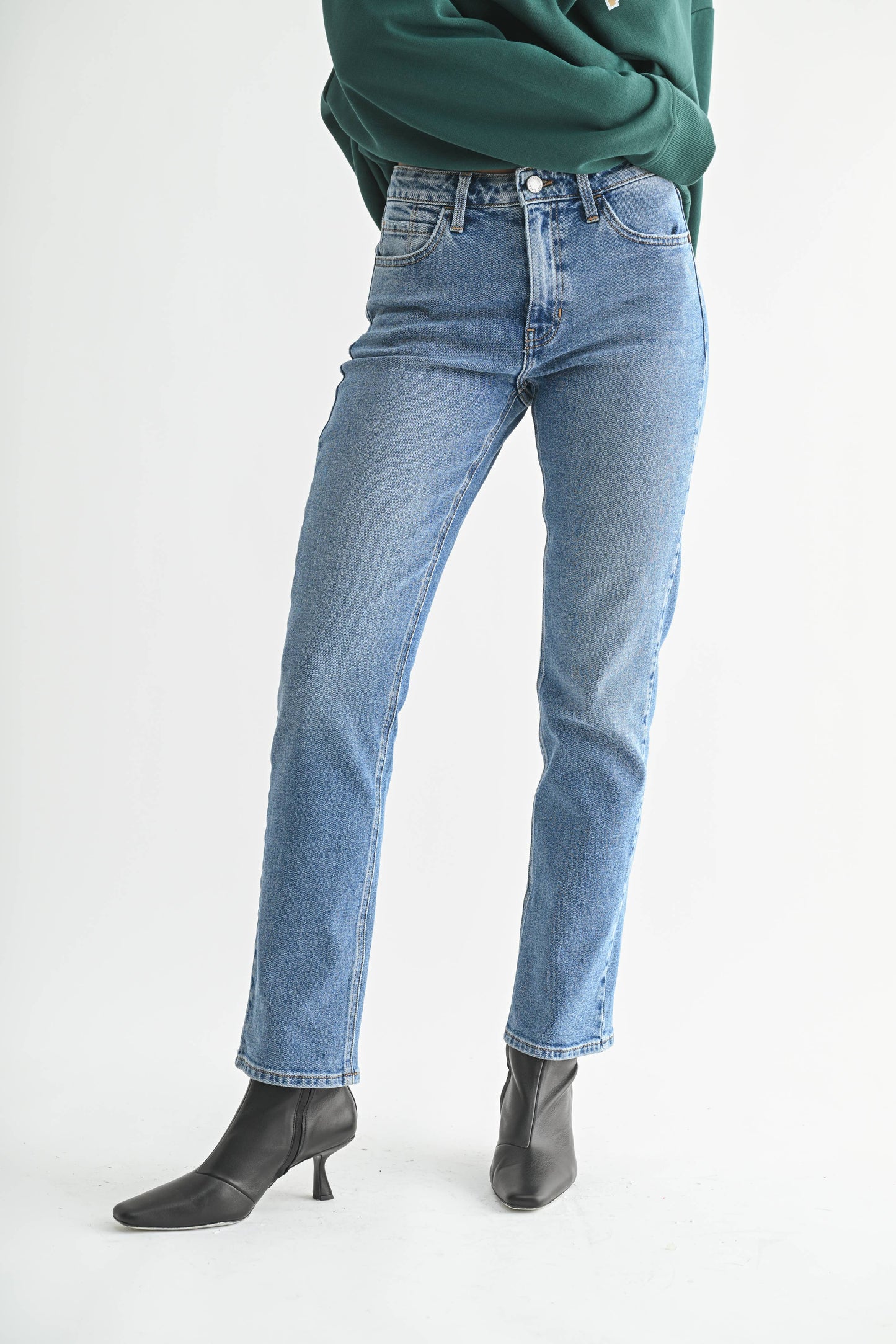 BP514J - MED - Pencil Jean