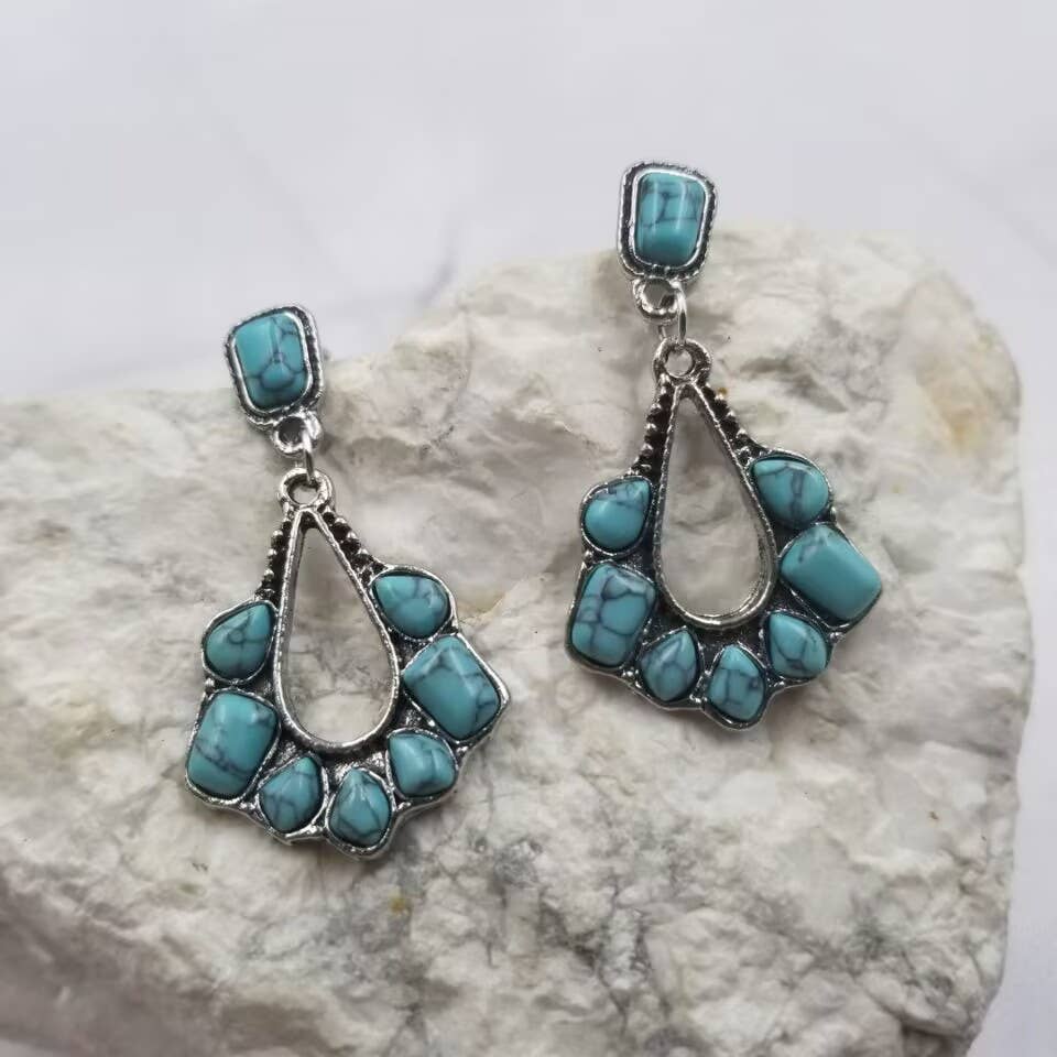 Glamorous Natural Stone Turquoise Dangle Earrings