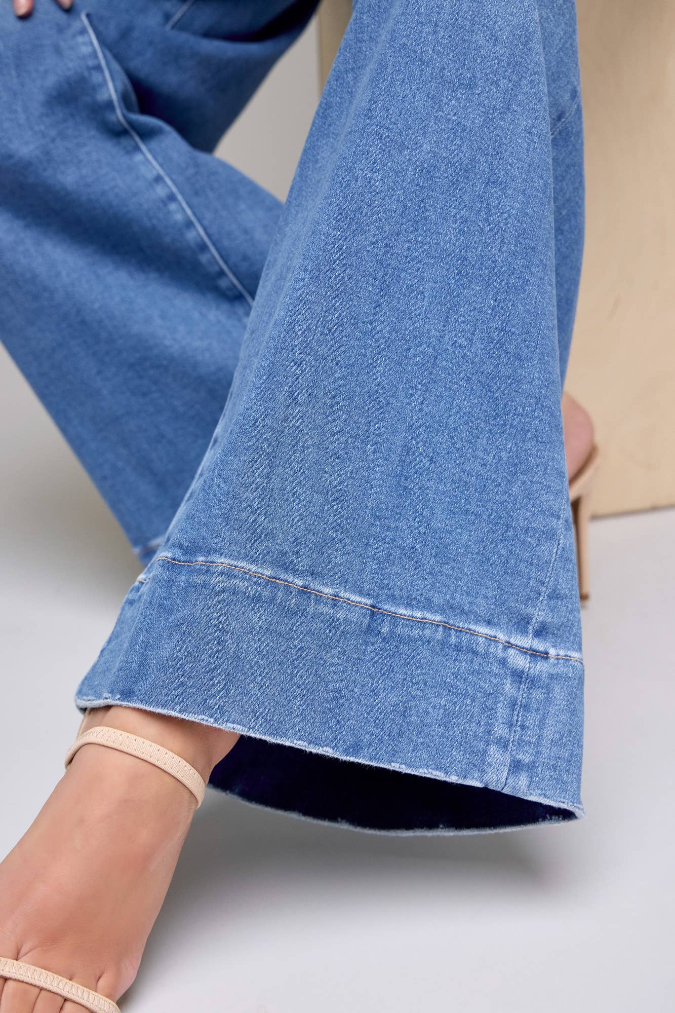 Medium Dark Welt Pocket 32" Inseam Super Wide leg