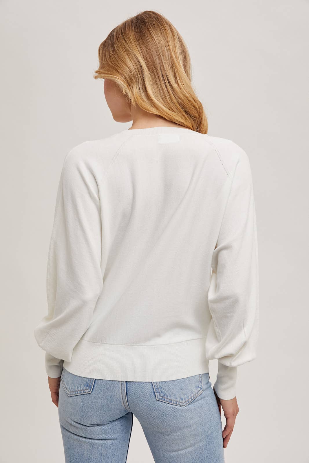 LIGHTWEIGHT KNIT SWEATER PULLOVER