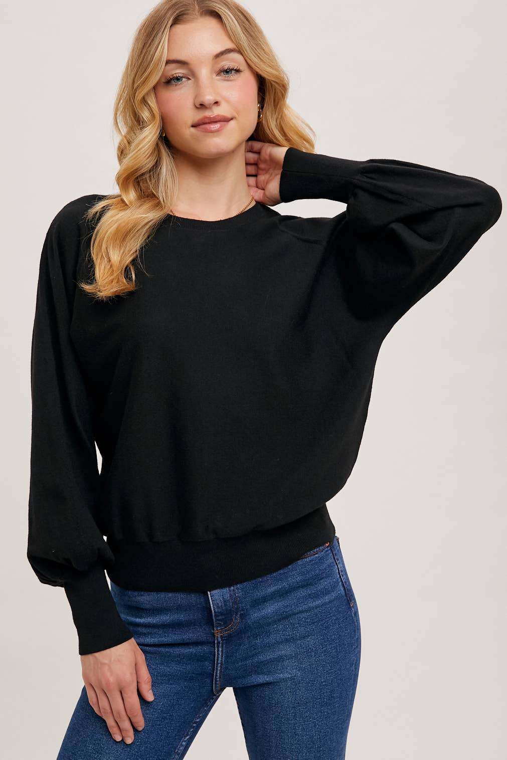 LIGHTWEIGHT KNIT SWEATER PULLOVER