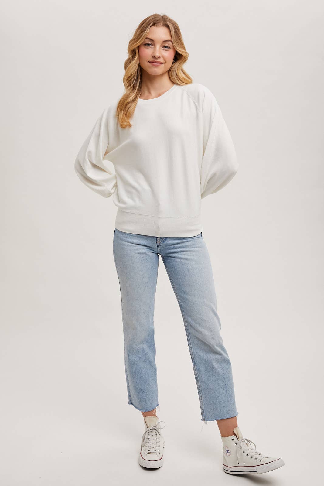 LIGHTWEIGHT KNIT SWEATER PULLOVER