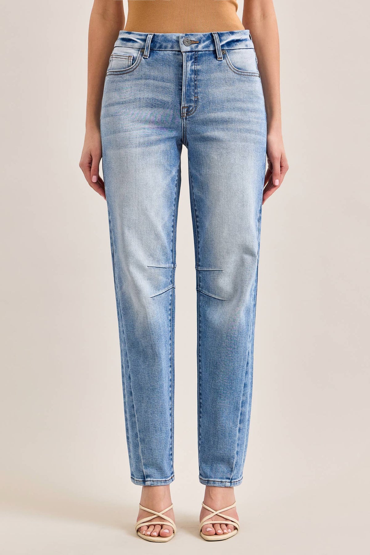 MOM JEANS