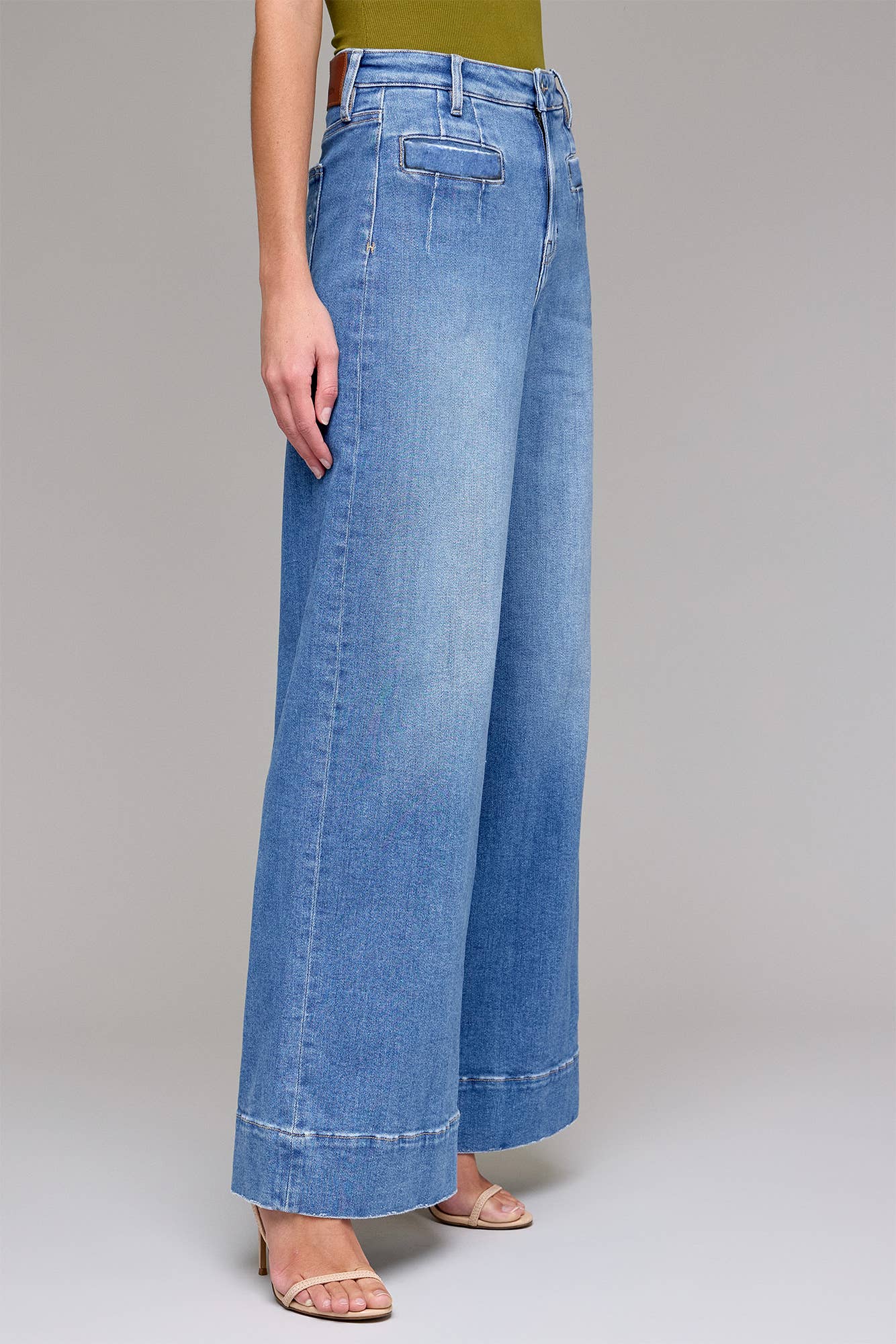 Medium Dark Welt Pocket 32" Inseam Super Wide leg